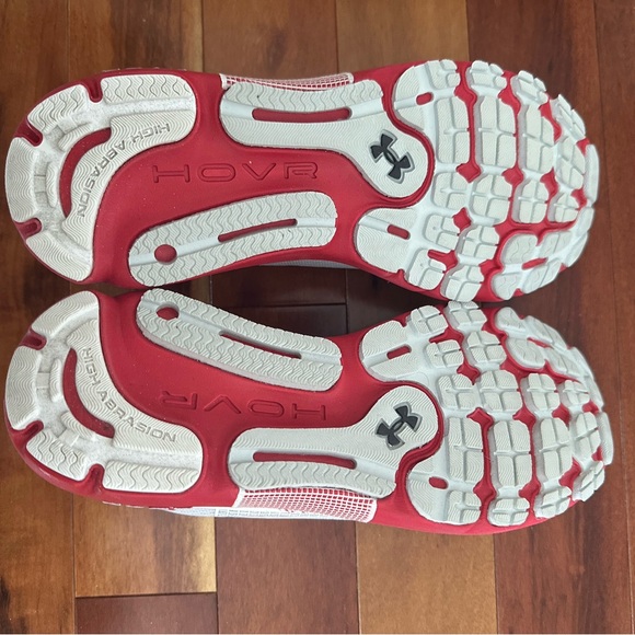 Women's Under Armour Wisconsin Badgers Infinite 5 Running Shoes - Picture 5 of 6